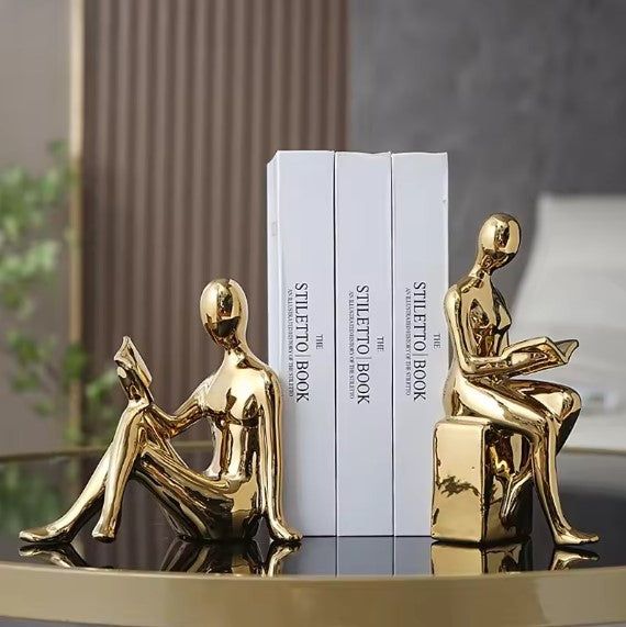 accessoire de bibliothèque personnage moderne