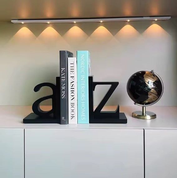 serre livre AZ en métal élégant