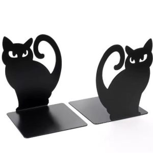 serre livre chat charmant