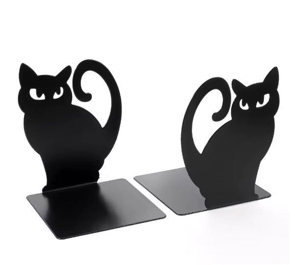 serre livre chat charmant