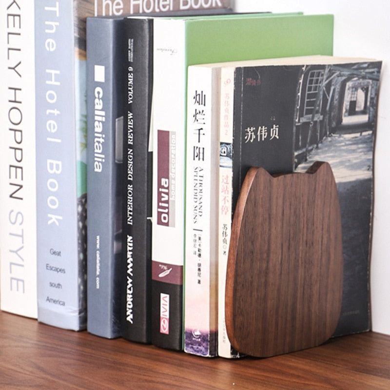 serre livre chat en bois