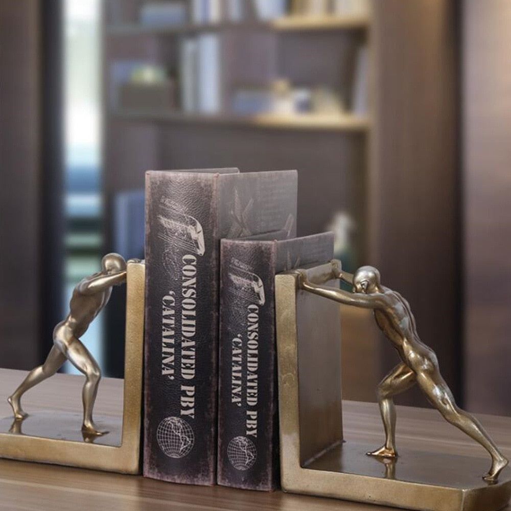 serre livre sculpture homme