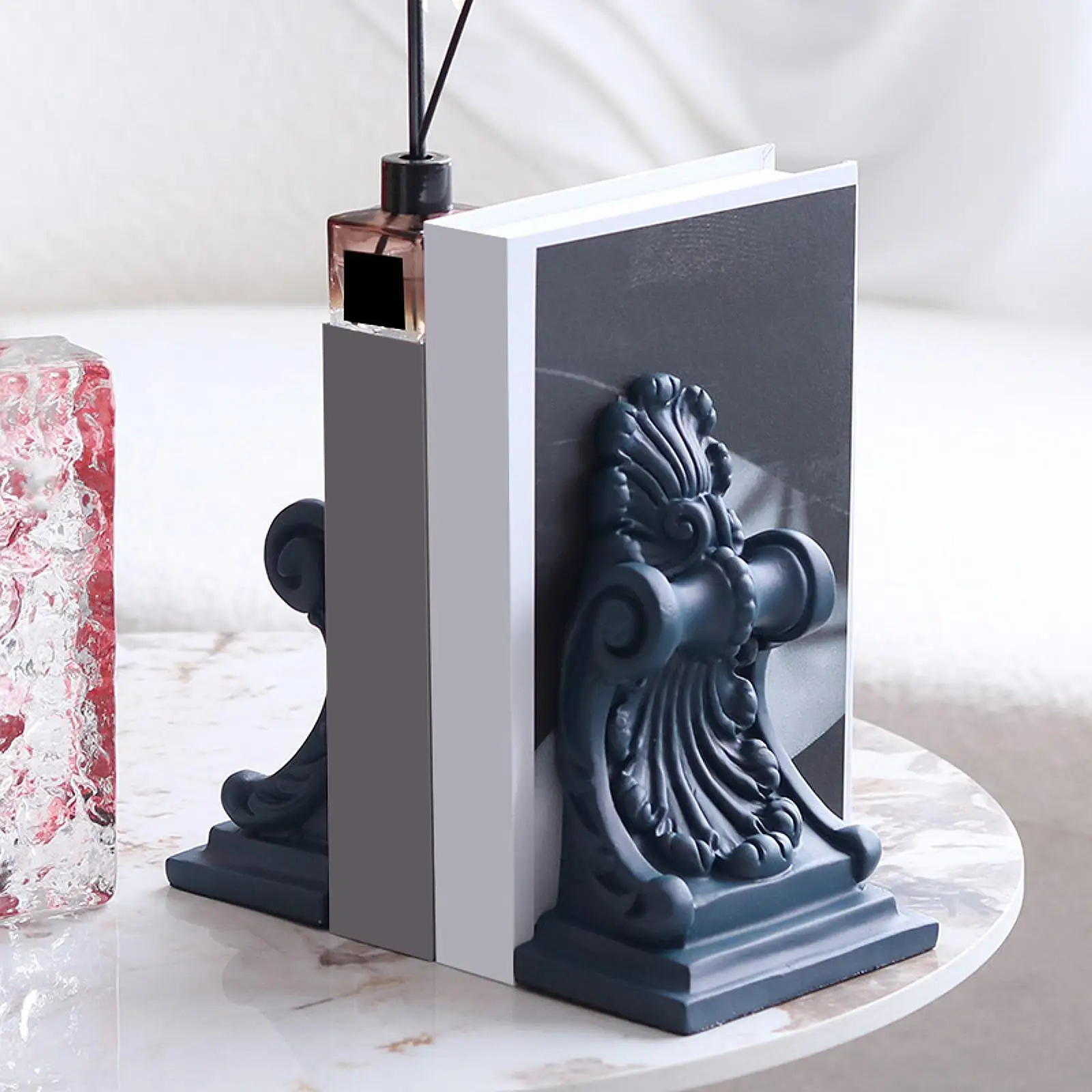 Serre-livres antiques
